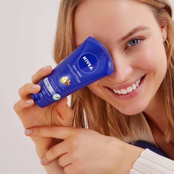 Kem dưỡng da tay Nivea Intensive Pflege
