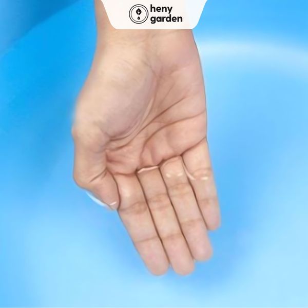 pha nước ấm vừa đủ để ngâm chân nước nóng
