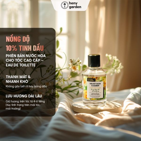 xịt nước hoa lên tóc