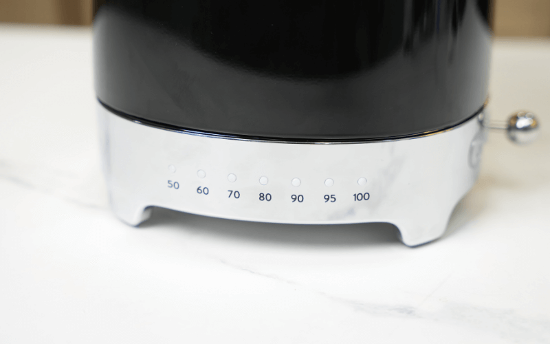 Ấm siêu tốc chỉnh nhiệt SMEG KLF04