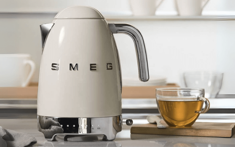Ấm siêu tốc chỉnh nhiệt SMEG KLF04