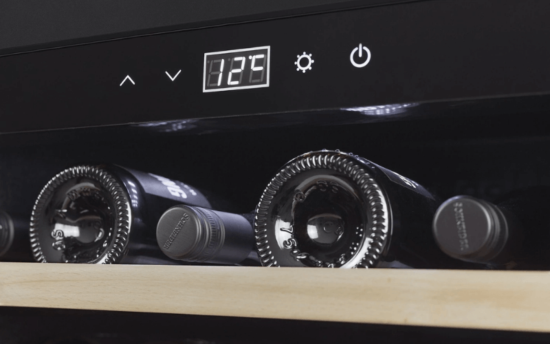 Tủ rượu CASO WineSafe 18 EB 627 màu đen 18 chai