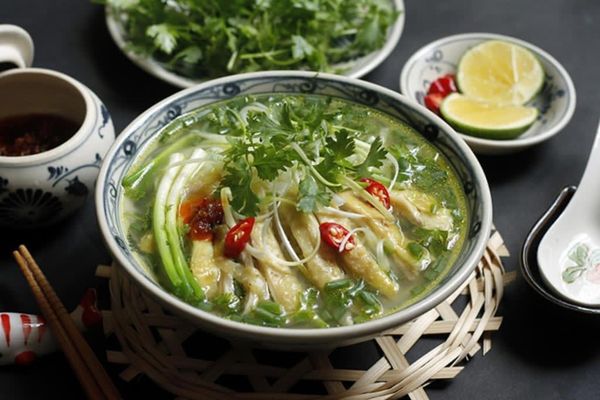 Mẫu khai trương nhà hàng – Phở gà U Lộc