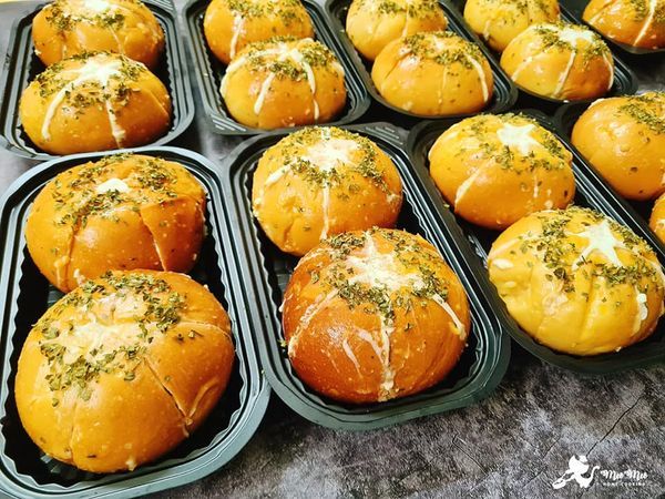 Bài viết quảng cáo bánh ngọt – Bánh mì bơ tỏi