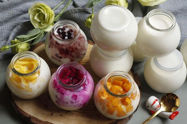 Sữa chua chứa men vi sinh có lợi cho hệ tiêu hóa