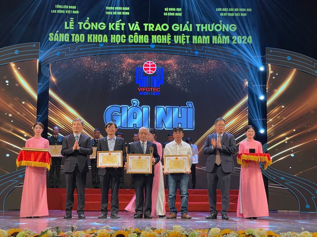 Hệ thống giám sát ngập lụt tự động VFASS đạt Giải nhì Giải thưởng Sáng tạo khoa học công nghệ Việt Nam 2024