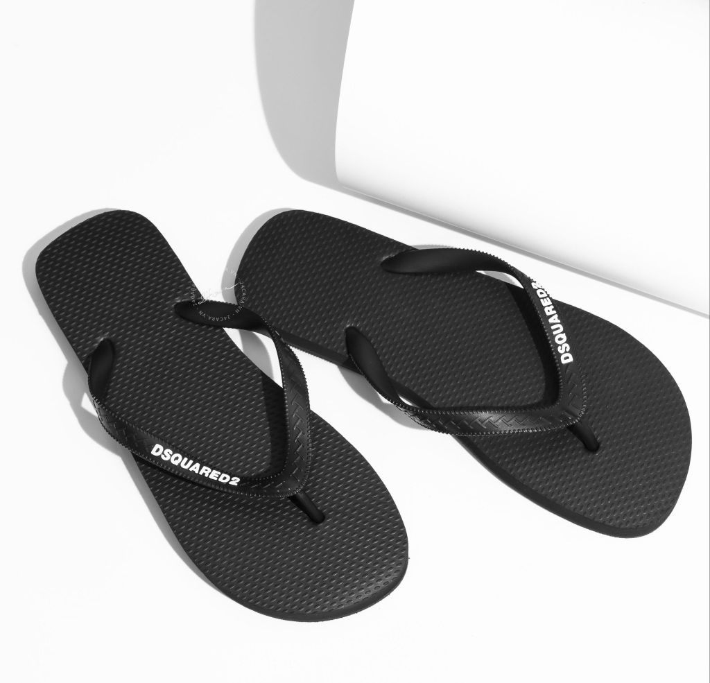 Những mẫu dép DSquared2 chính hãng siêu đẹp (phần 1)