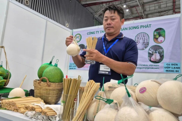 Marketer Hino Nguyễn