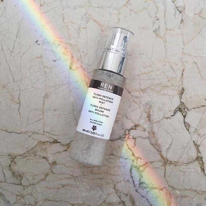 REN Flash Defence Anti-pollution Mist - Bảo vệ làn da khỏi khói bụi và ô nhiễm môi trường