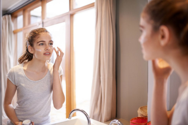 cách bôi kem chống nắng