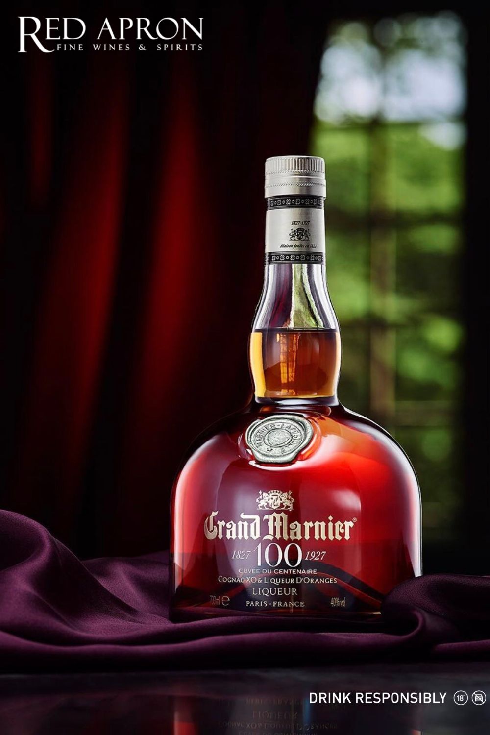 Chai Grand Marnier Cuvée du Centenaire cao cấp, phối cognac lâu năm và tinh chất cam