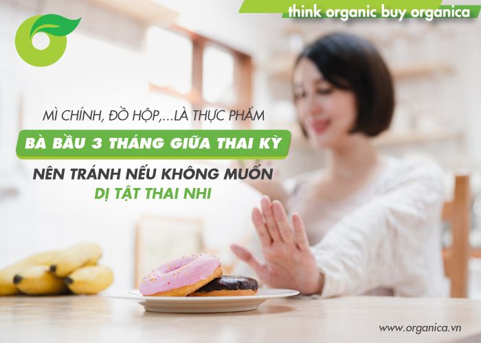 Mì chính, đồ hộp,... là thực phẩm bà bầu 3 tháng giữa thai kỳ nên tránh