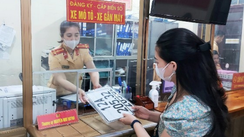 Không tìm được chủ xe cũ thì đăng ký sang tên xe qua chính chủ thế nào?