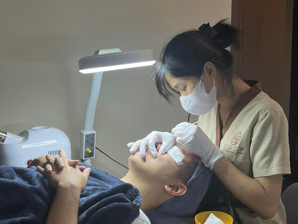 Chăm sóc da mặt cho nam