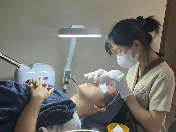 Chăm sóc da mặt cho nam