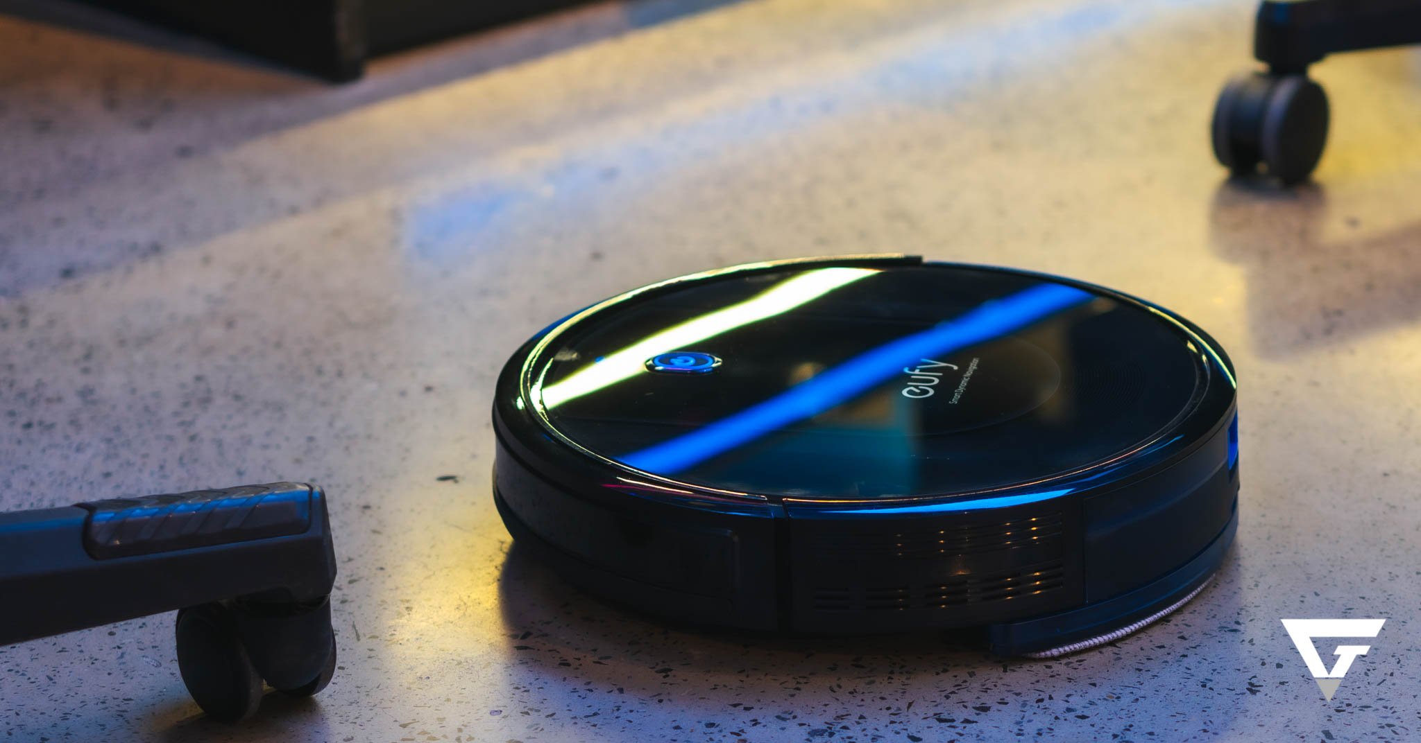 Trên tay Eufy Robovac G10 Hybrid, vì ai muốn chơi game yên ổn rồi cũng