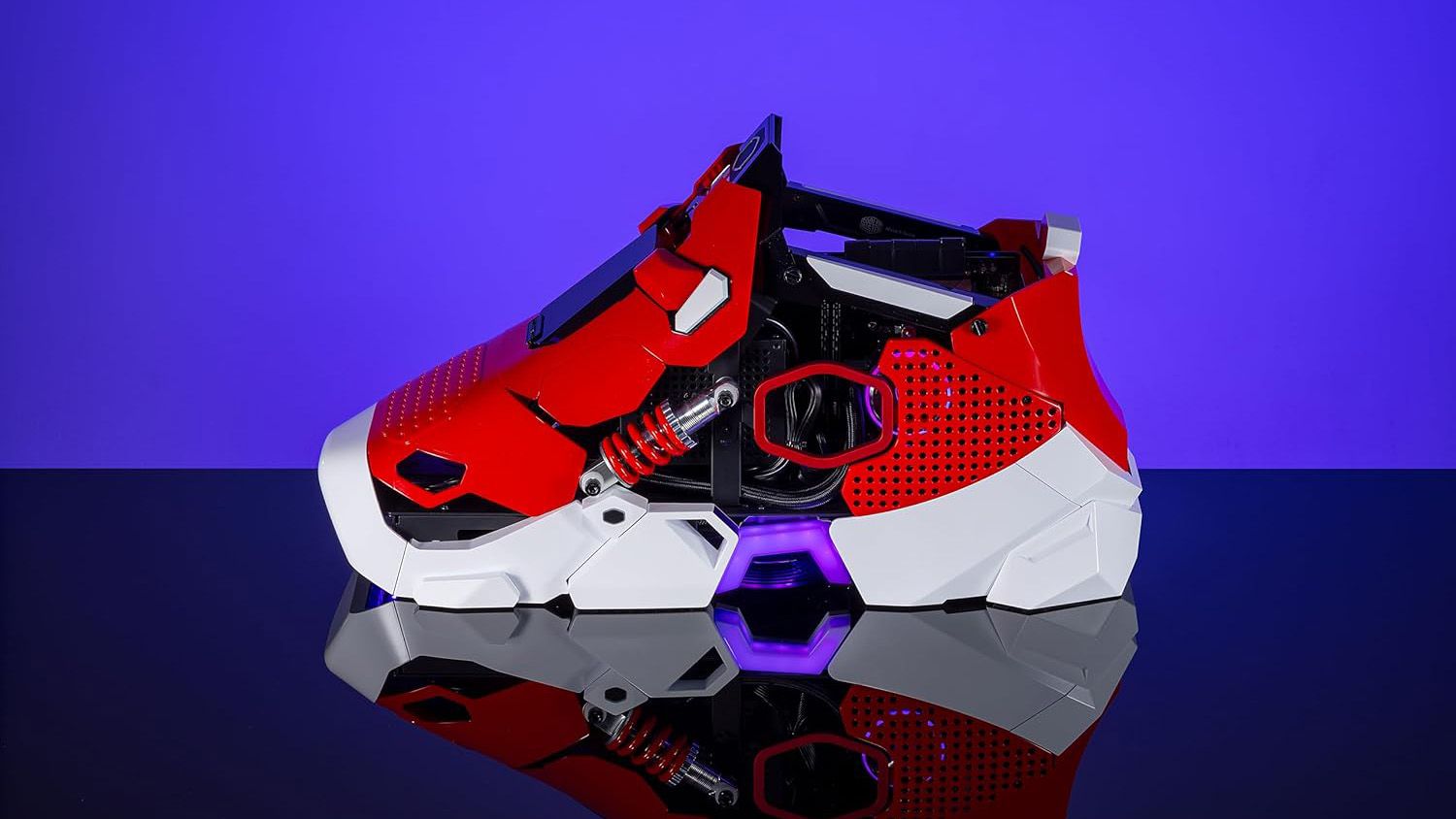 “Chiếc giày” Sneaker X độc nhất vô nhị của Cooler Master có giá tới 3799 USD