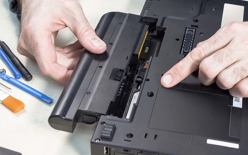 Laptop gaming thường sử dụng công nghệ pin Lithium-Ion và Lithium-Polymer