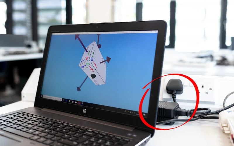 Hãy sử dụng sạc chính hãng để đảm bảo an toàn cho pin