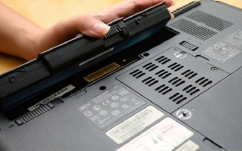 Các dấu hiệu cảnh báo pin laptop của bạn cần được kiểm tra