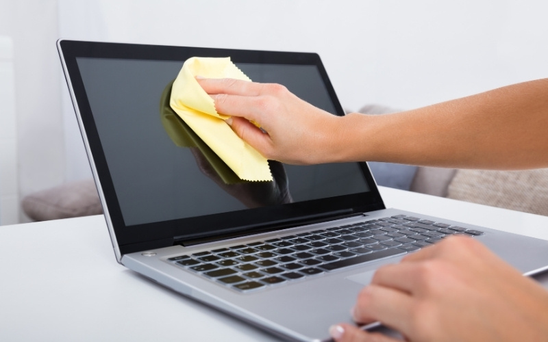 Luôn giữ gìn máy sạch sẽ và cẩn thận