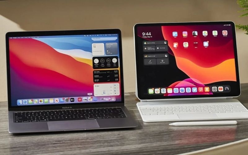 Nếu có khả năng, sinh viên Y khoa nên trang bị cả hai thiết bị để phục vụ tốt nhất cho việc học và nghiên cứu