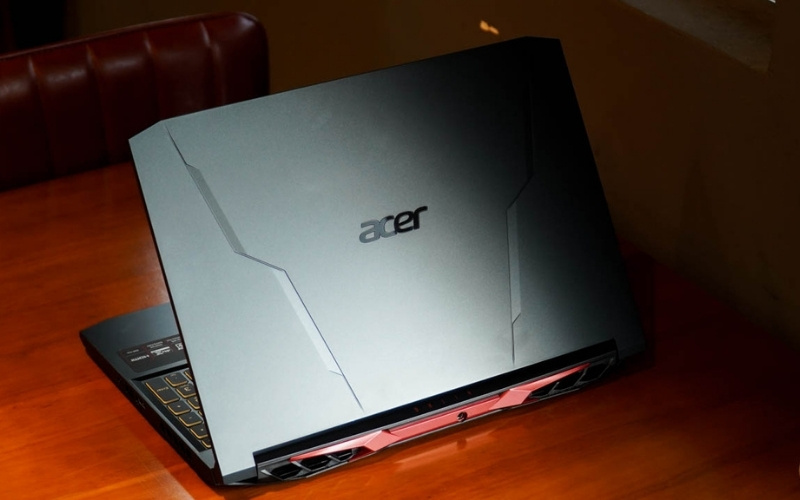 Acer Nitro: Gaming tầm trung quốc dân