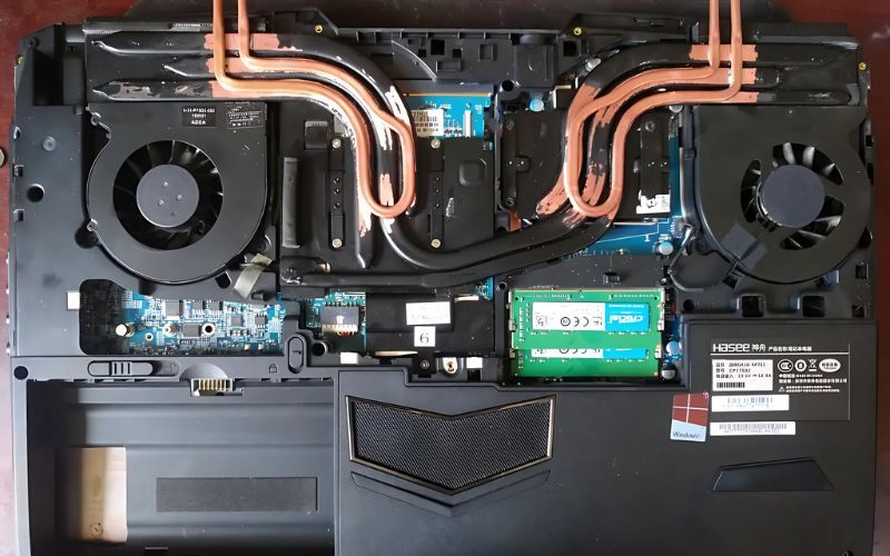 Hệ thống tản nhiệt tốt giúp kéo dài tuổi thọ các linh kiện của laptop