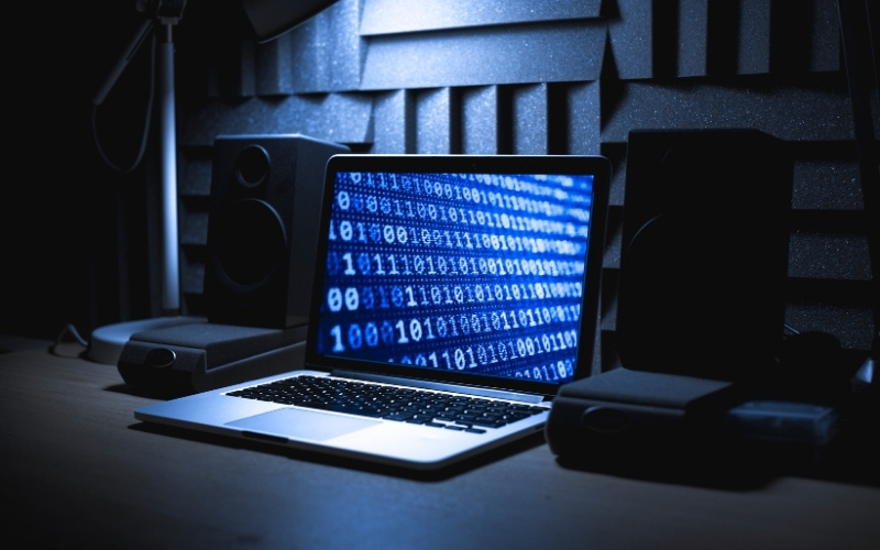 Lập trình viên (Developer/Coder) cần CPU mạnh để biên dịch code nhanh