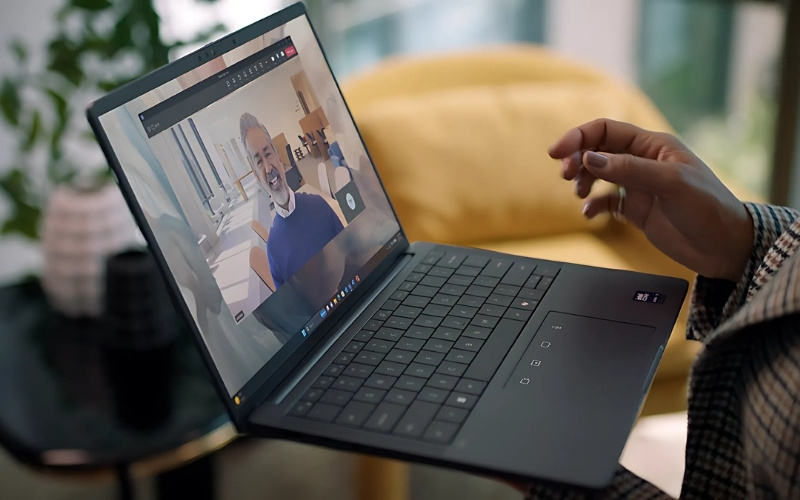 Laptop Dell thường mang ngôn ngữ thiết kế tối giản