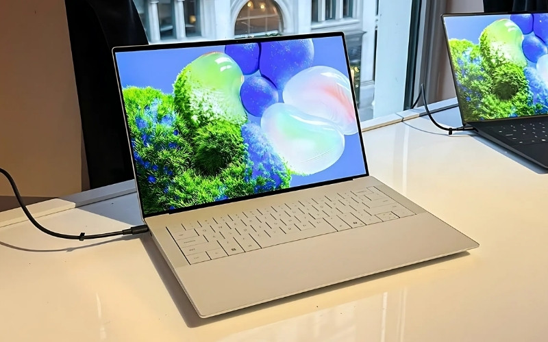 Trải nghiệm gõ phím trên laptop Dell thường được đánh giá rất cao