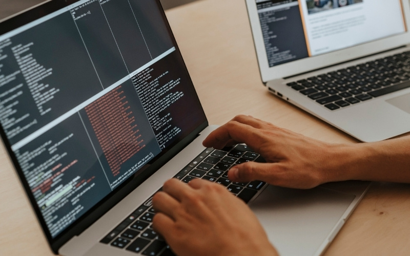 Lập trình viên và sinh viên ngành kỹ thuật cần một chiếc máy có CPU mạnh