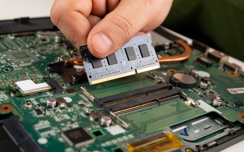 RAM quyết định khả năng chạy nhiều chương trình cùng một lúc