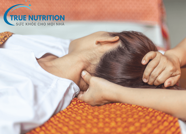 Đau Cổ và Vai Do Thoái Hóa Đốt Sống Cổ