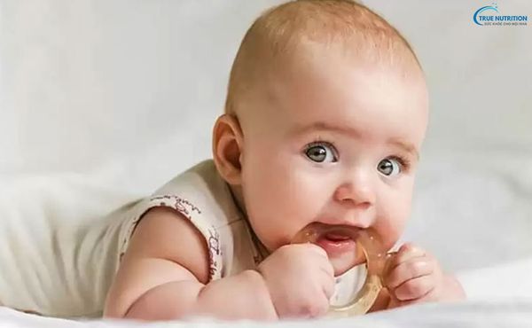 Nhận Diện Hình Ảnh Lợi Trẻ Sắp Mọc Răng: Dấu Hiệu, Chăm Sóc