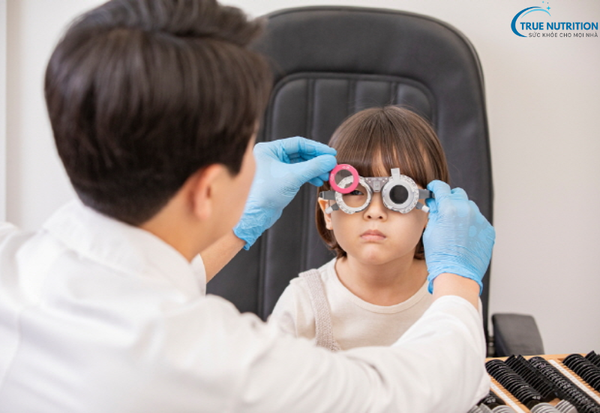 Dấu Hiệu Bệnh Loạn Thị: Tầm Quan Trọng Của Việc Phát Hiện Sớm