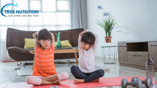 thể dục giãn cơ cho trẻ cao lớn