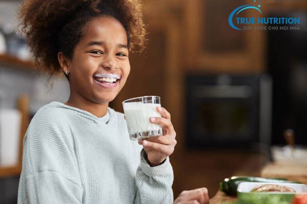 Uống Sữa Ensure Có Nóng Không?