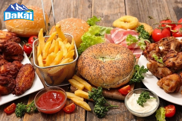 6 Thói quen ăn uống tàn phá dạ dày của người Việt hiện nay