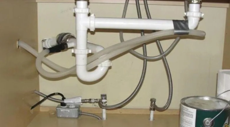 Máy rửa bát Bosch báo lỗi vòi nước 2