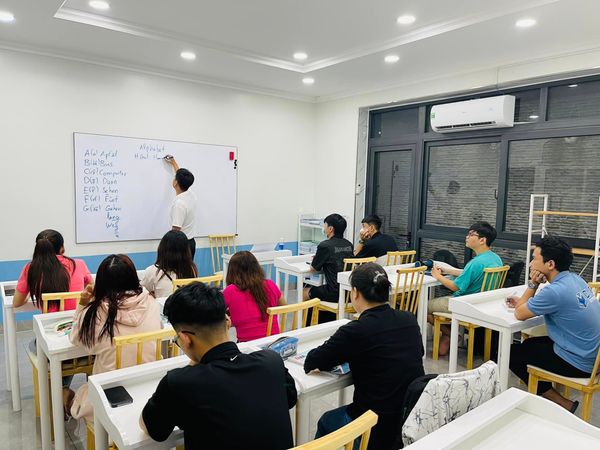 lớp học tiếng đức tại DMF Vietnam