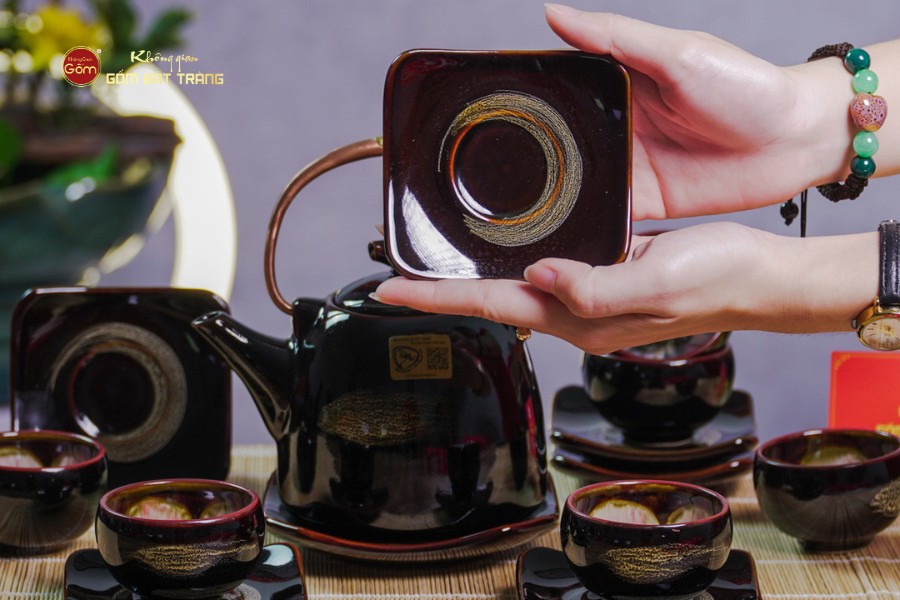 Bộ Ấm Chén Siêu Men Hỏa Biến Quét Xám Lòng Hoa