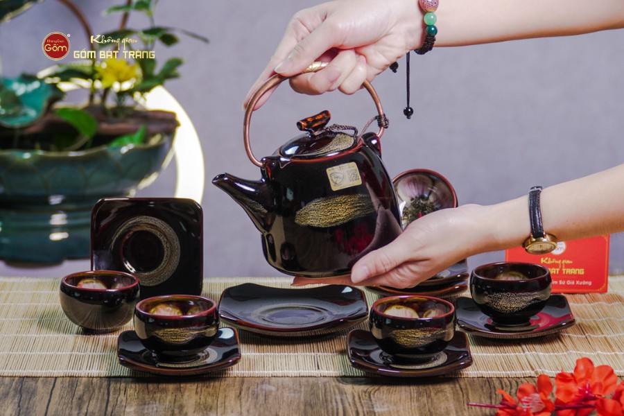 Bộ Ấm Chén Siêu Men Hỏa Biến Quét Xám Lòng Hoa