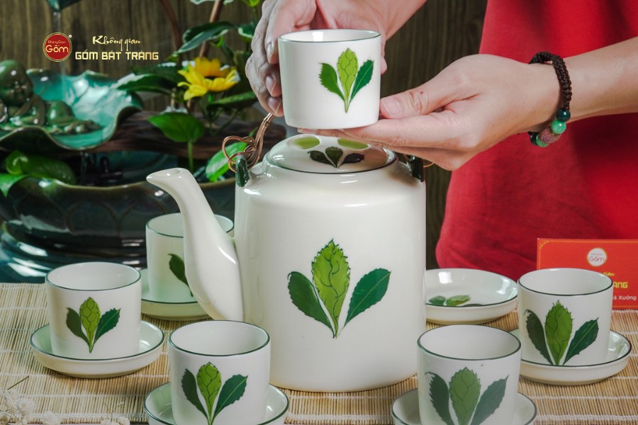 Bộ Ấm Tích Vẽ Ngò Gai 1.5L