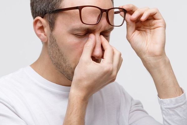 Đeo kính nhiều có tốt không