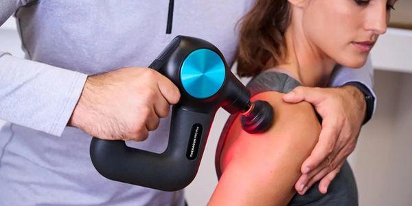 Theragun Pro Plus là gì? Đánh giá chi tiết máy massage cao cấp của Therabody