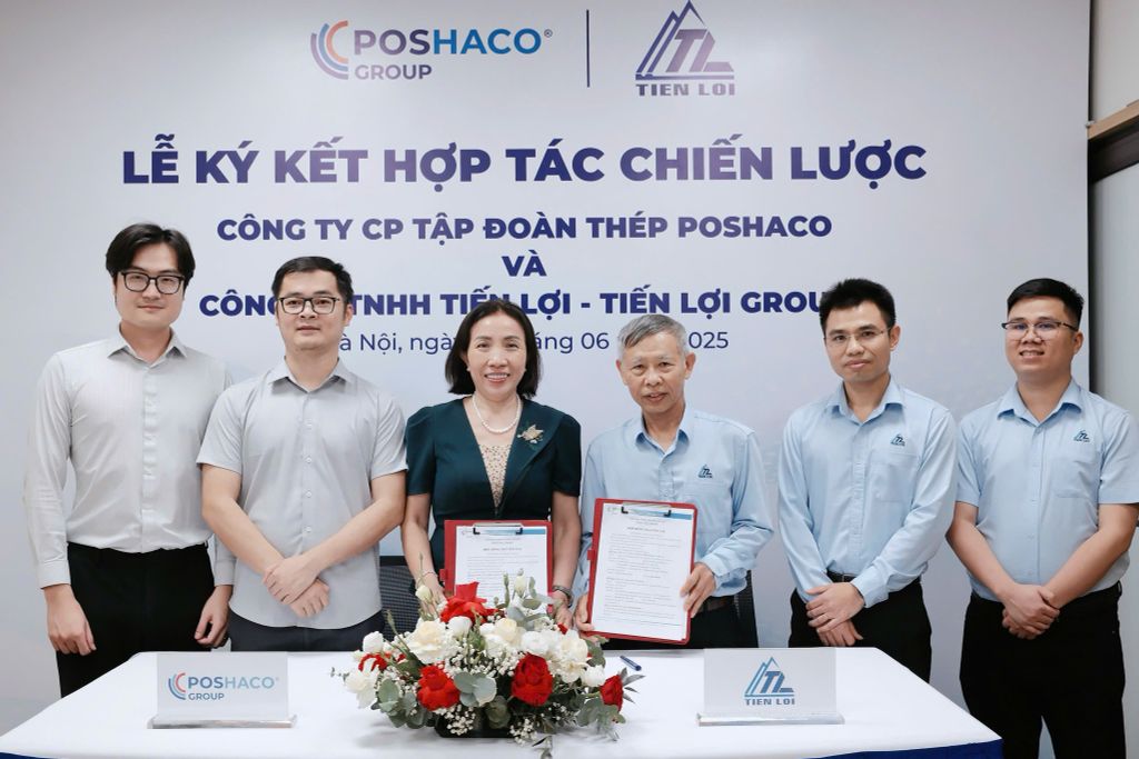 POSHACO GROUP VÀ TIẾN LỢI GROUP KÝ KẾT HỢP TÁC CHIẾN LƯỢC PHÂN PHỐI TÔN CUỘN KAMAZN VÀ KAZINC TẠI THỊ TRƯỜNG TÂY NGUYÊN