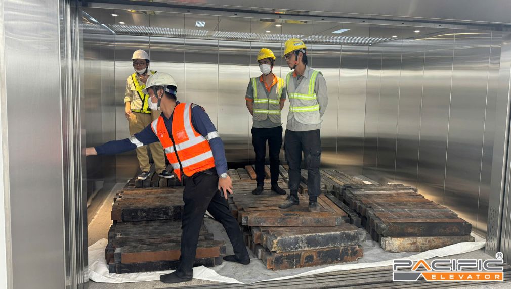 Thang máy tải hàng Pacific