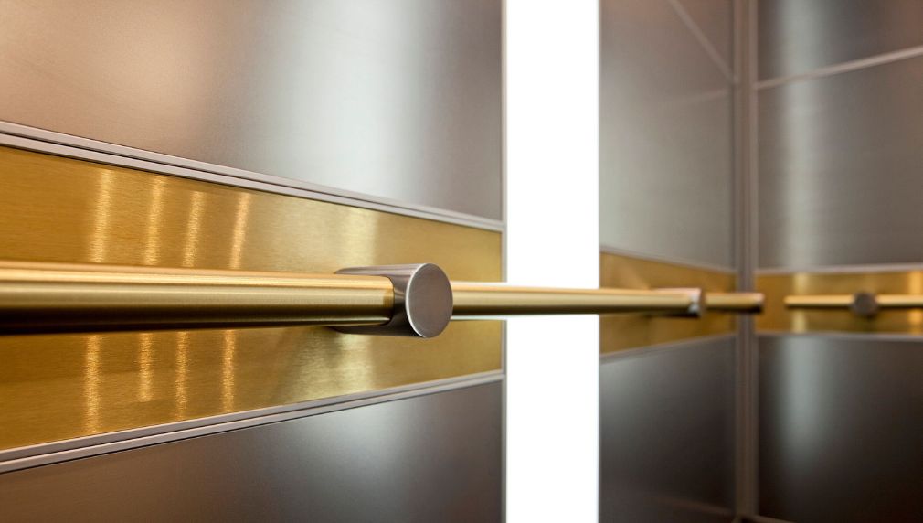 tay vịn thang máy