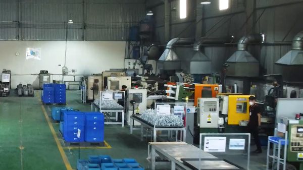 gia công các loại tay nắm tủ